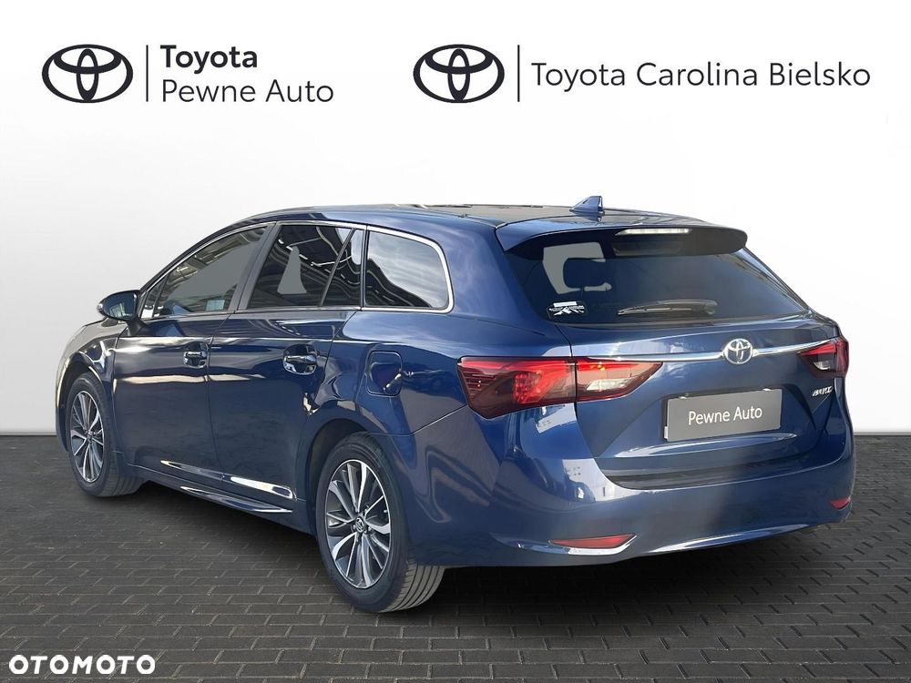 Toyota Avensis - 2