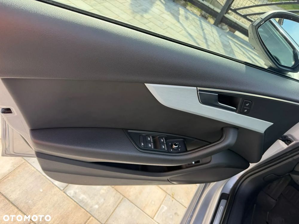 Audi A4 Avant 2.0 TDI ultra S tronic sport - 20