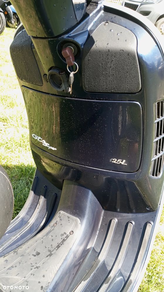 Vespa GTS - 8