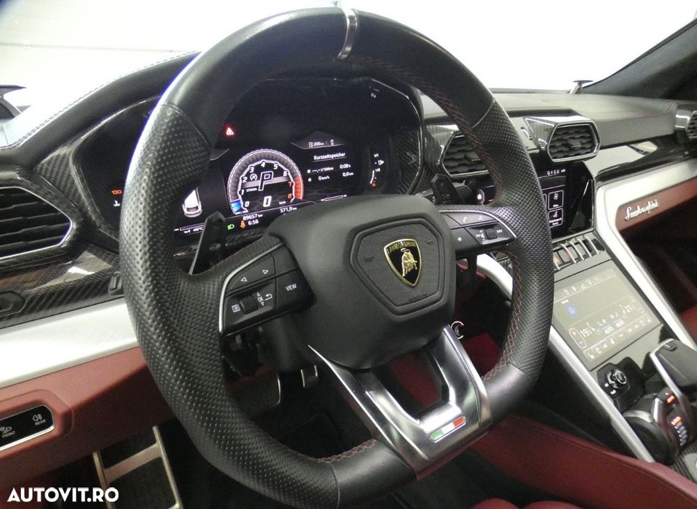 Lamborghini URUS Standard - 18