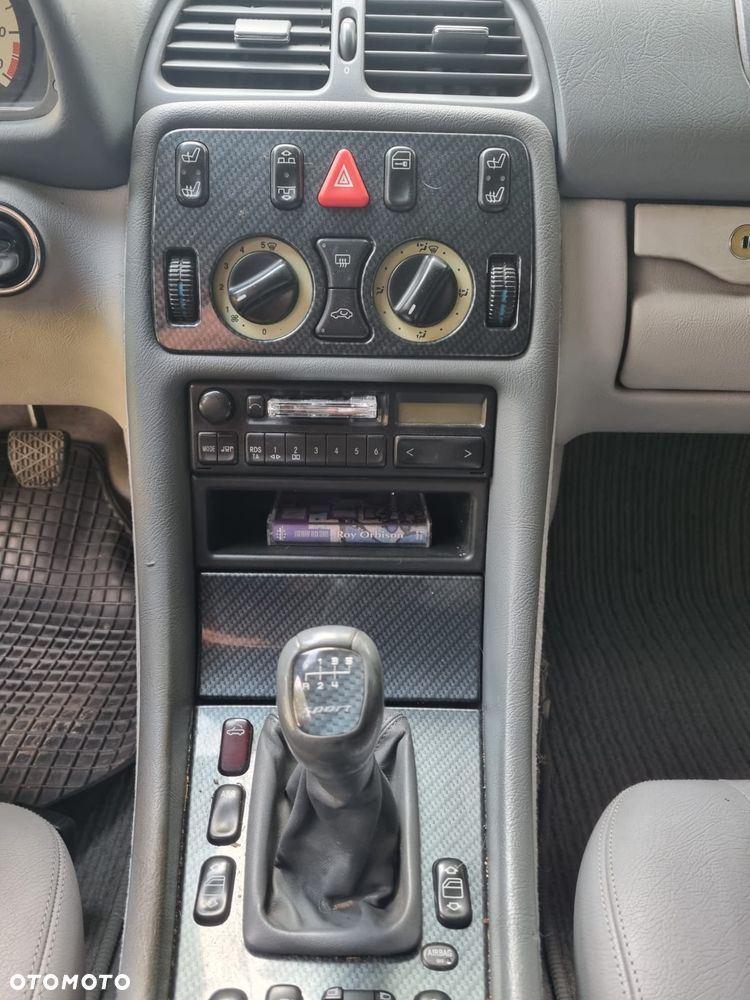 Mercedes-Benz CLK - 11