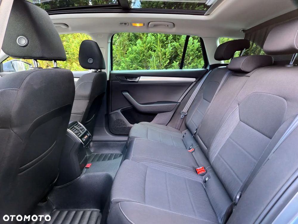 Skoda Superb 2.0 TDI DSG Ambition - 8