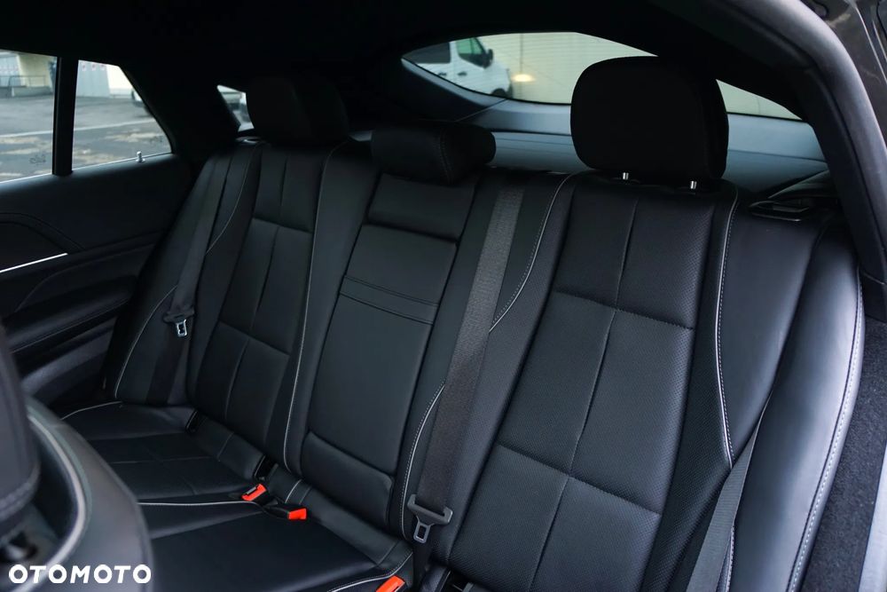 Mercedes-Benz GLE - 27