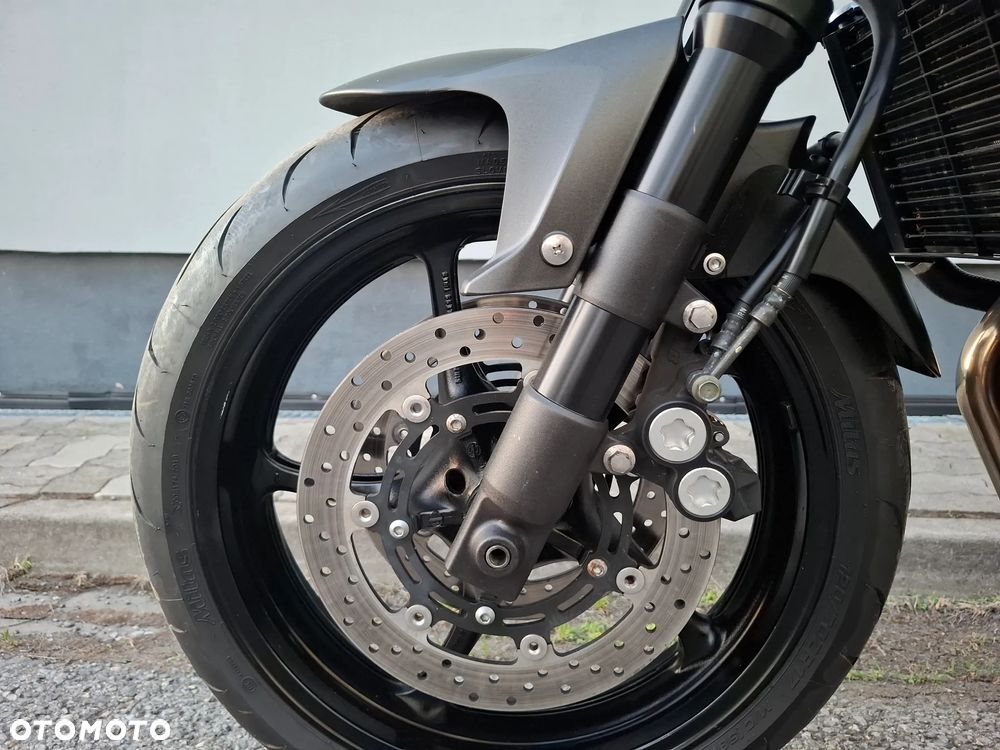 Yamaha FZ6 - 25