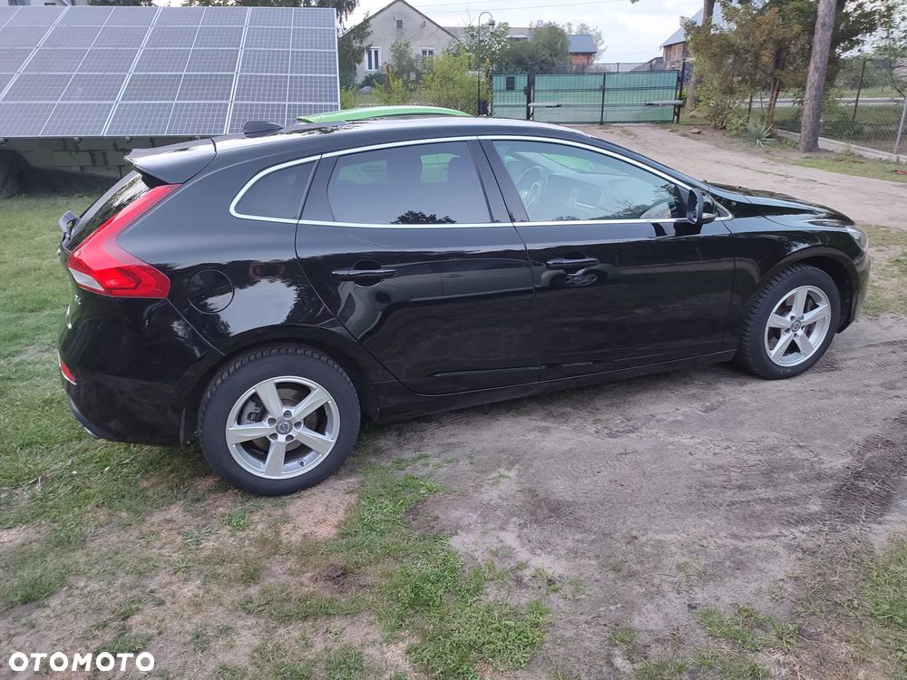 Volvo V40 D4 Drive-E Momentum - 9