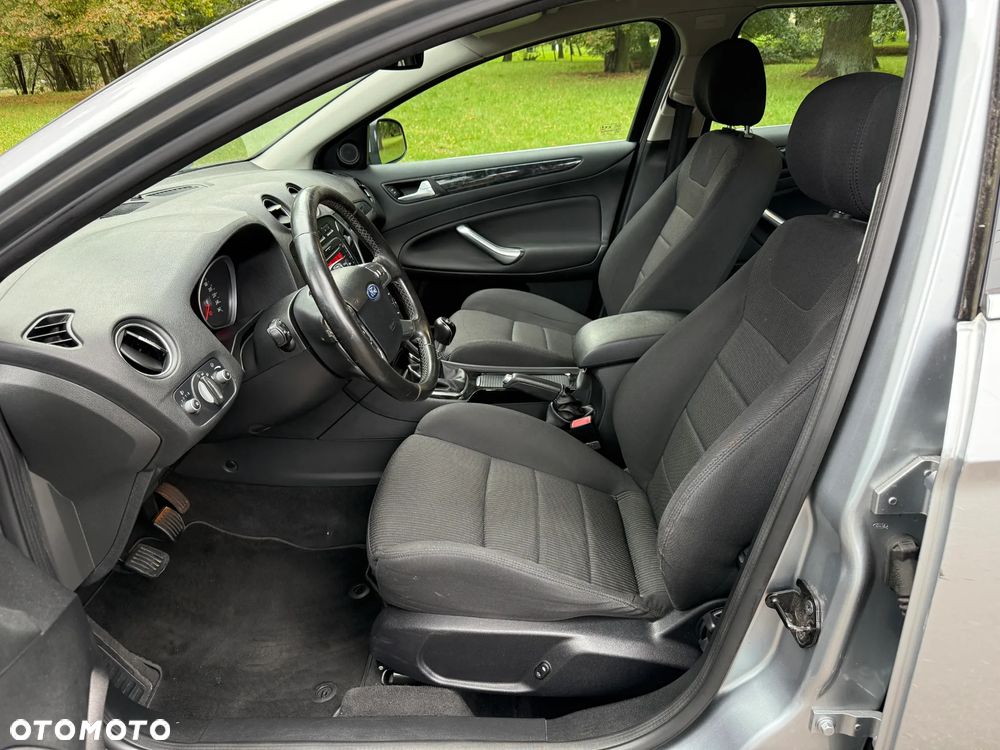 Ford Mondeo 1.6 TDCi ECOnetic Ambiente - 12