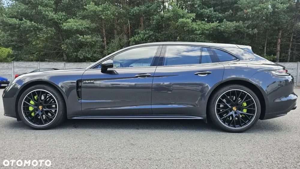 Porsche Panamera 4 E-Hybrid - 1