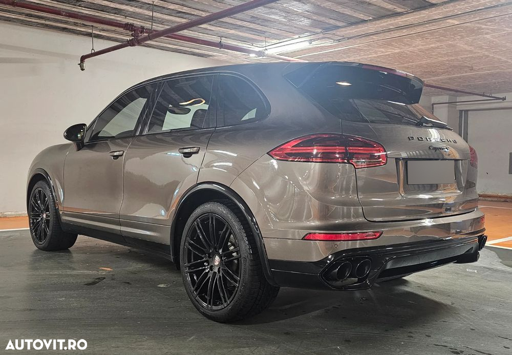 Porsche Cayenne S Diesel Platinum Edition - 4