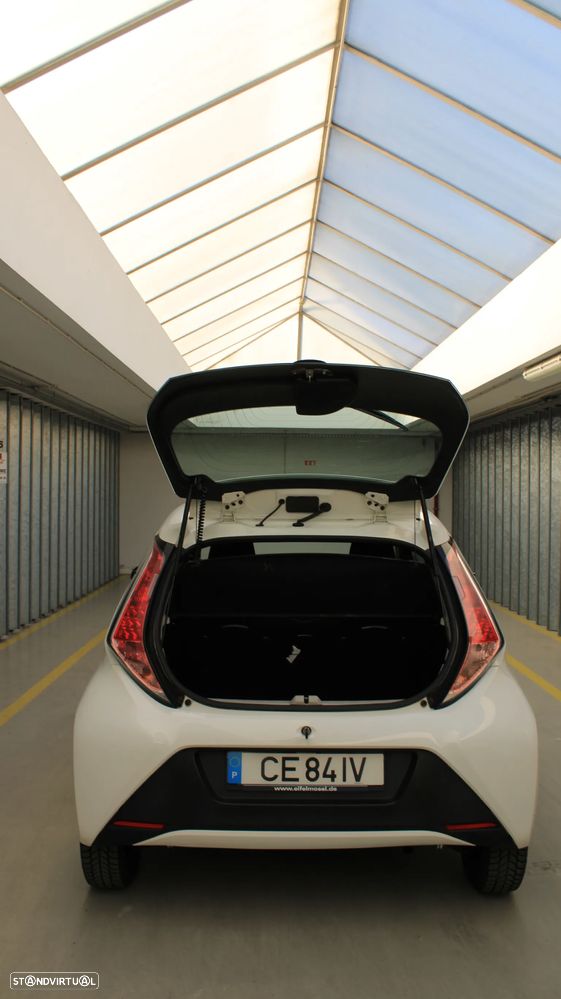 Toyota Aygo x-play - 37