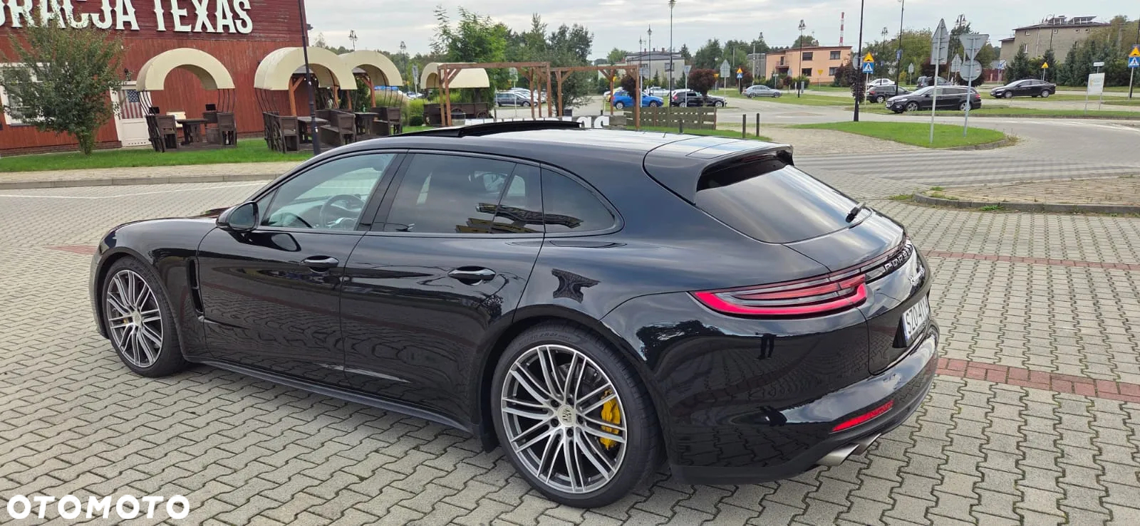 Porsche Panamera 4S Sport Turismo - 3