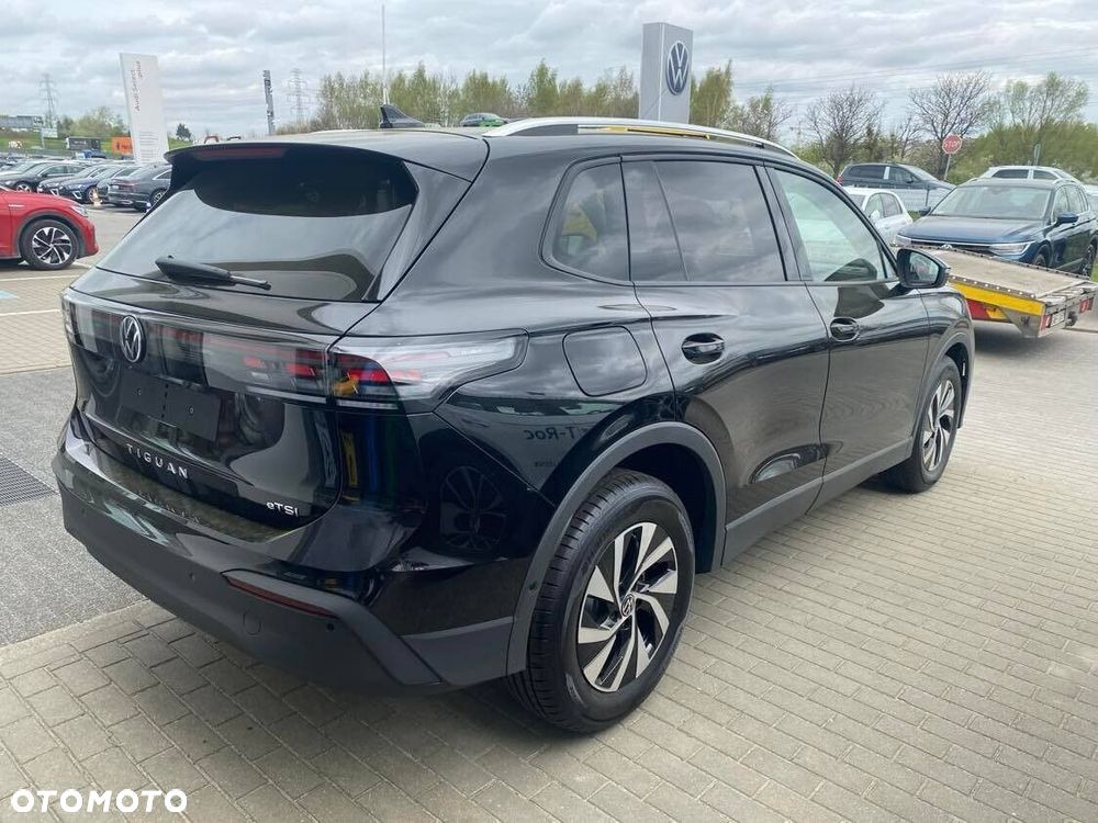 Volkswagen Tiguan - 4