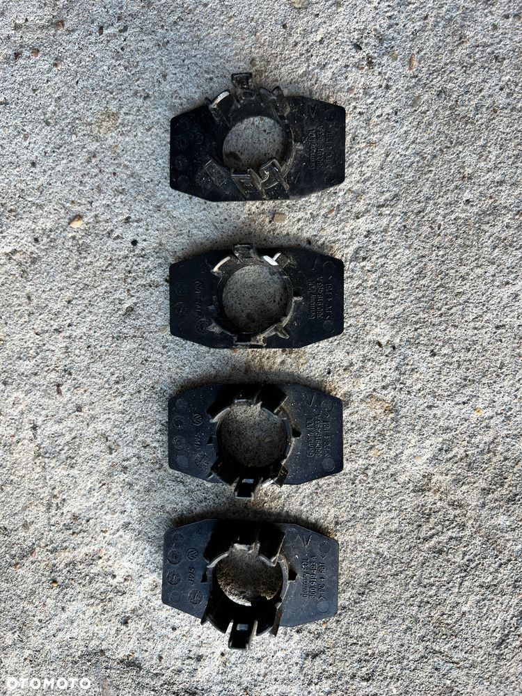 VW Passat B8 lift mocowanie koszyk czujnika parkowania PDC 3G0919493A 3G0.919.493.A