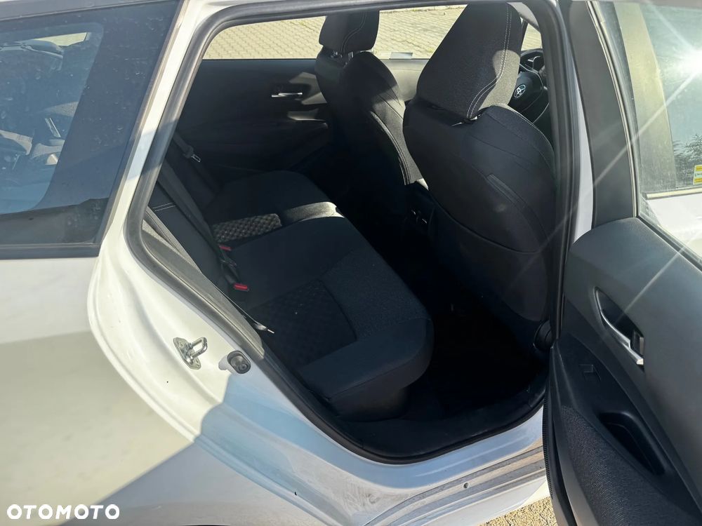 Toyota Corolla - 10