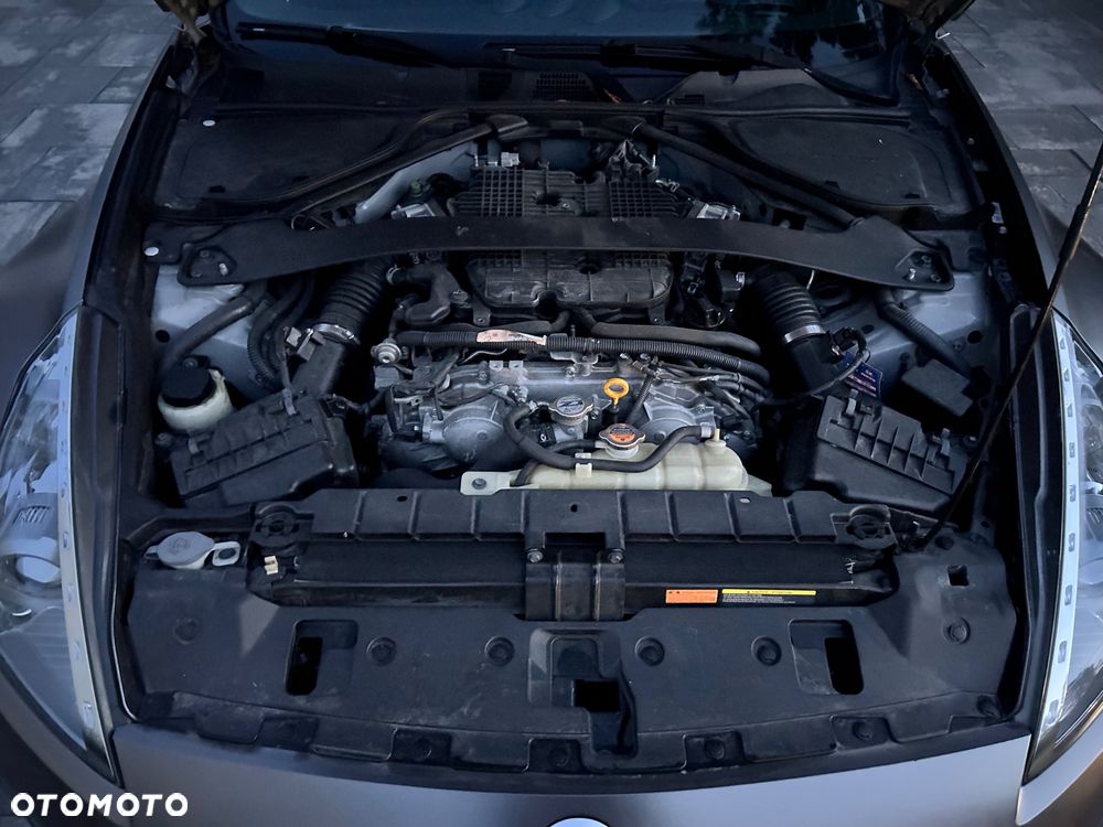 Nissan 370 Z - 29