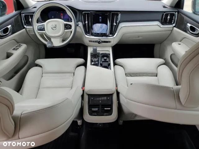 Volvo S60 B5 B AWD Ultimate Dark - 2