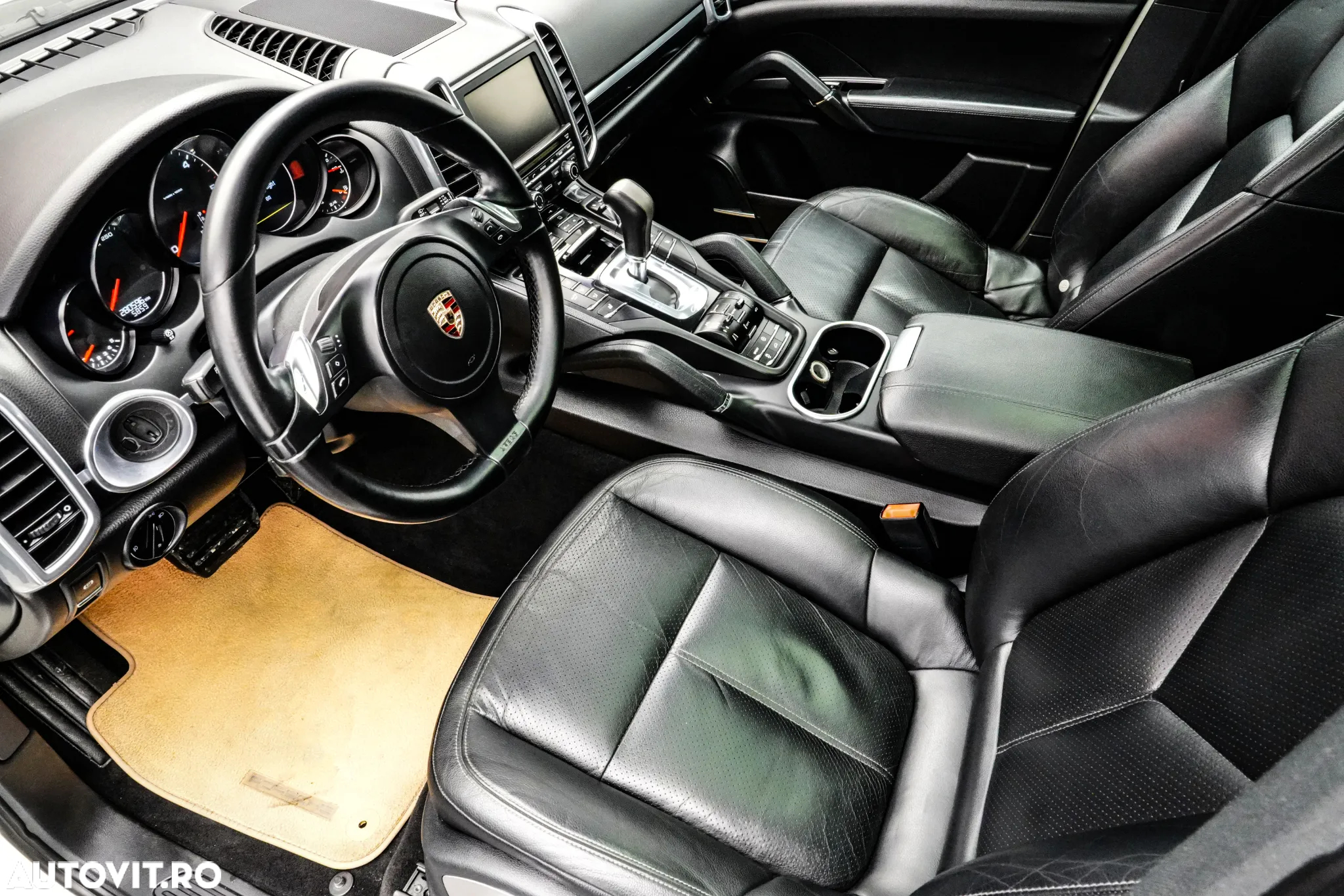 Porsche Cayenne 3.0 L V6 - 13