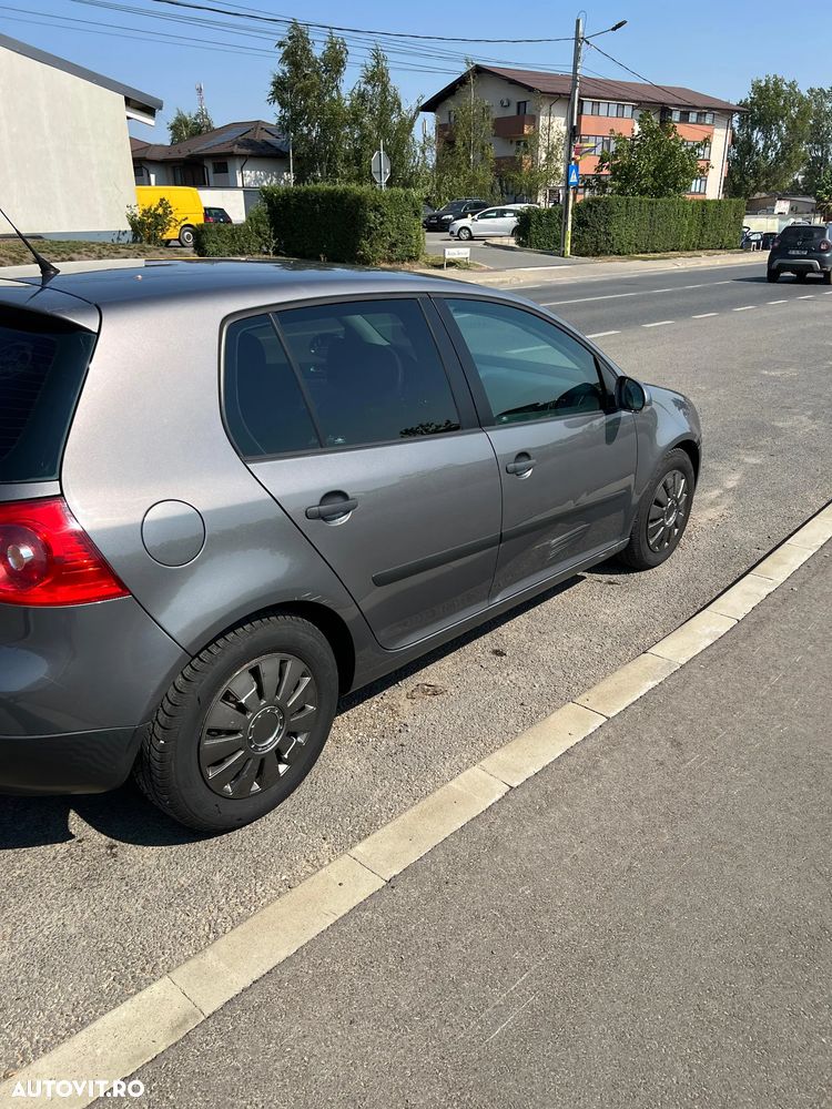 Volkswagen Golf 1.6 Trendline - 4