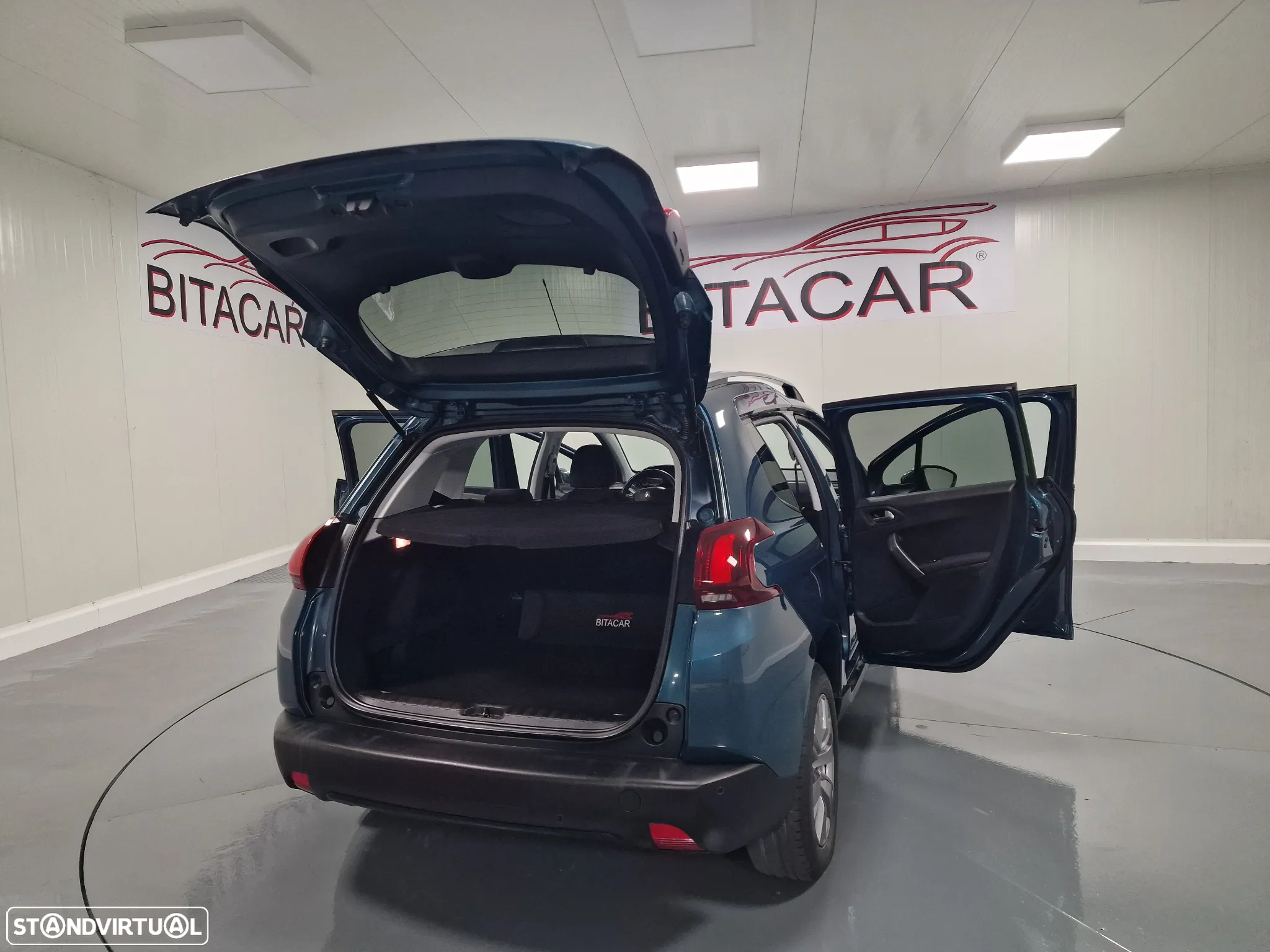 Peugeot 2008 1.2 PureTech Style - 27