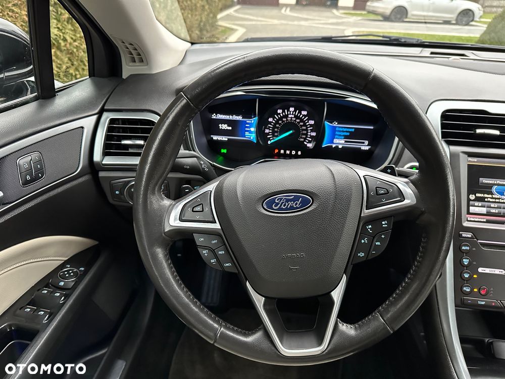 Ford Fusion 2.0 EcoBoost Titanium - 13