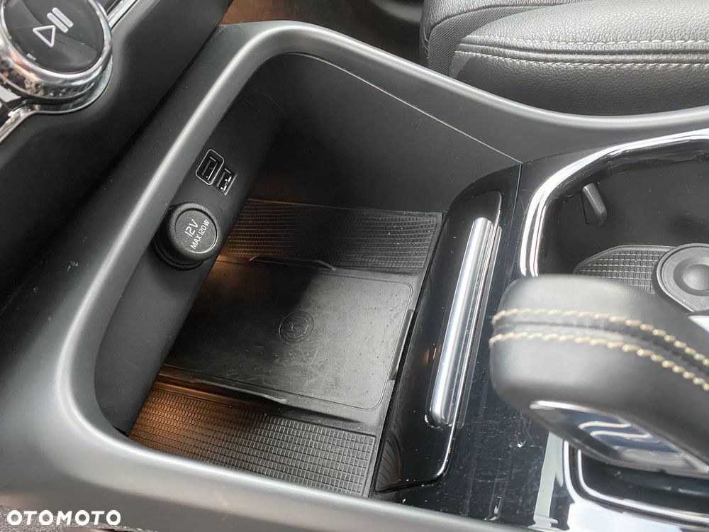 Volvo XC 40 T3 R-Design - 17