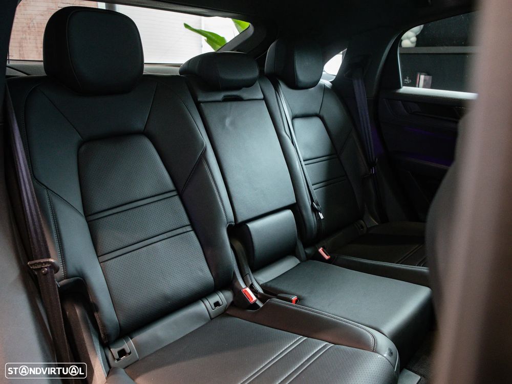 Porsche Cayenne Coupé E-Hybrid Black Edition - 40