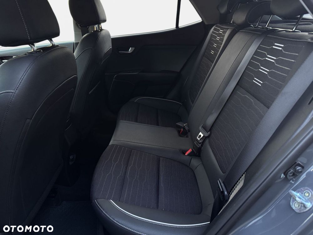 Kia Stonic - 27