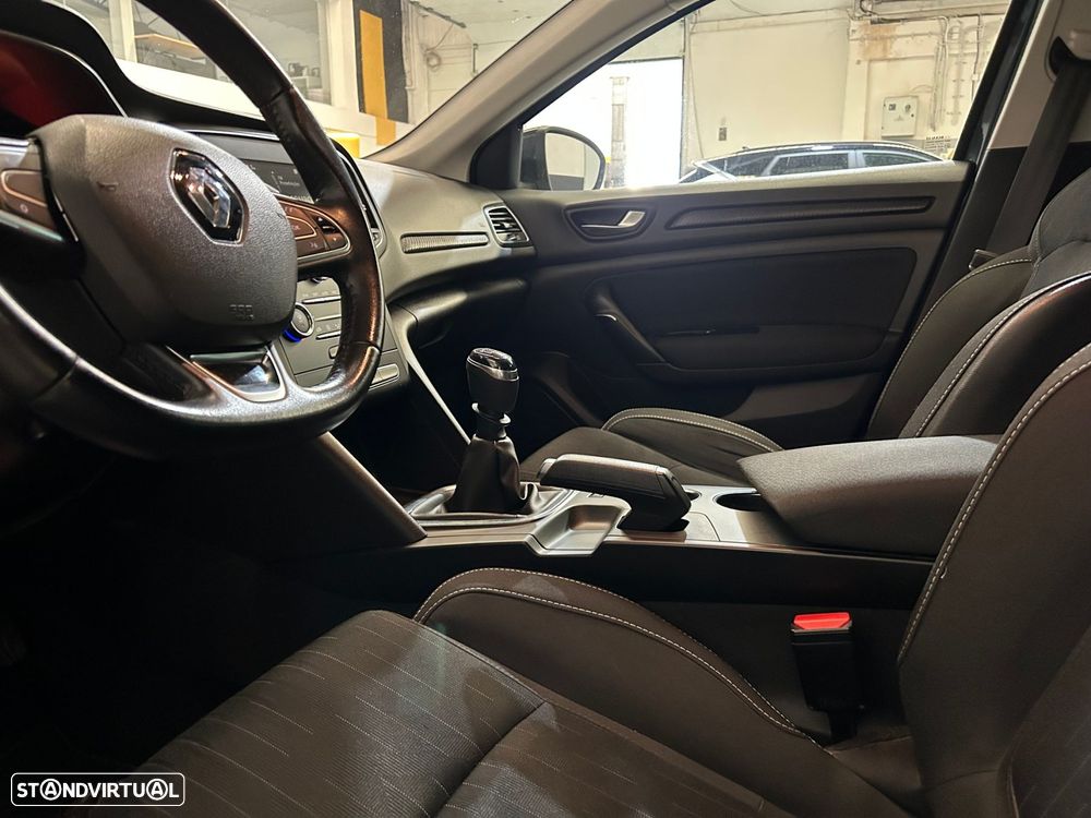 Renault Mégane 1.5 Blue dCi Limited - 37