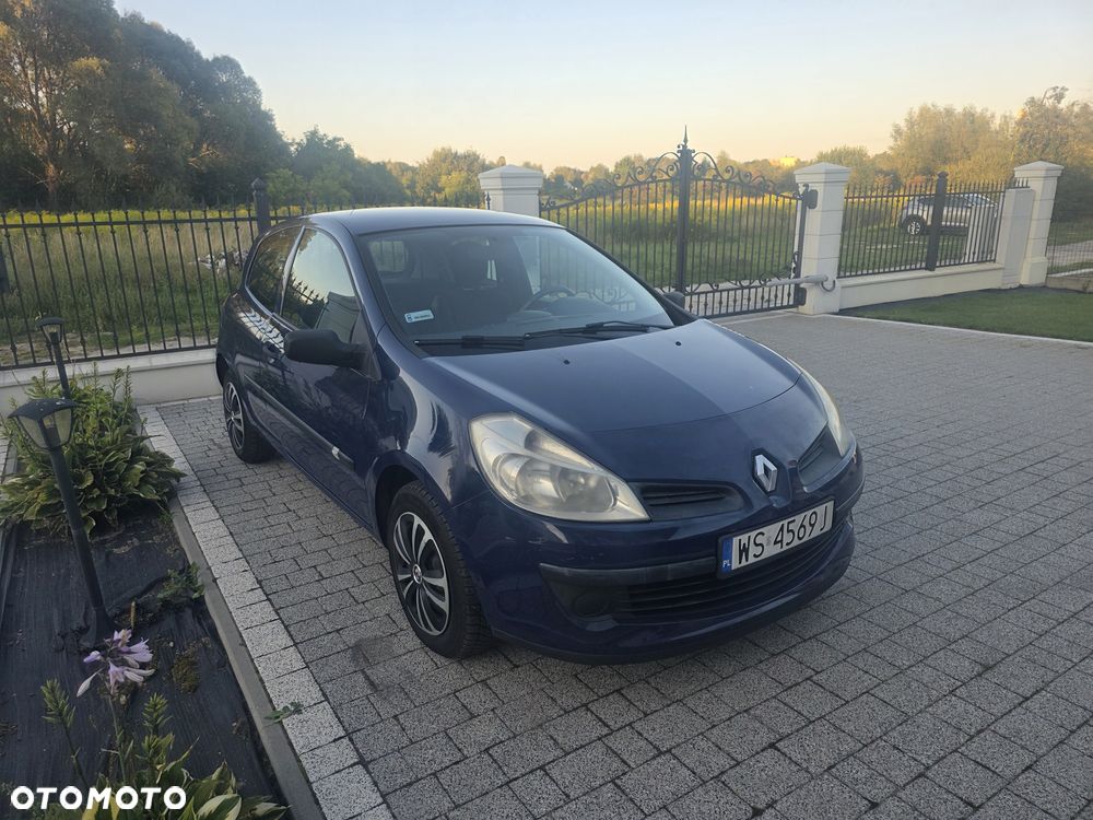 Renault Clio - 2