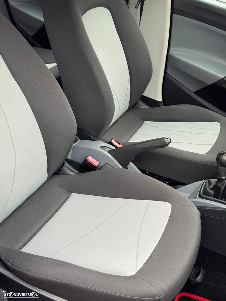 SEAT Ibiza 1.4 16V Reference - 4