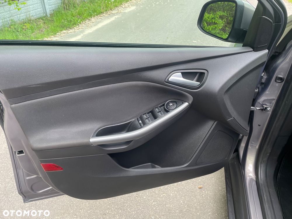 Ford Focus 1.6 TDCi DPF Start-Stopp-System Titanium - 28