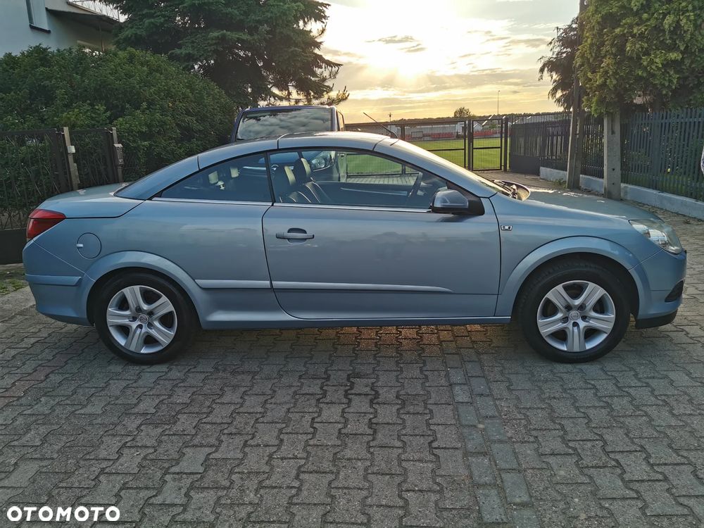 Opel Astra 1.8 Cosmo - 25