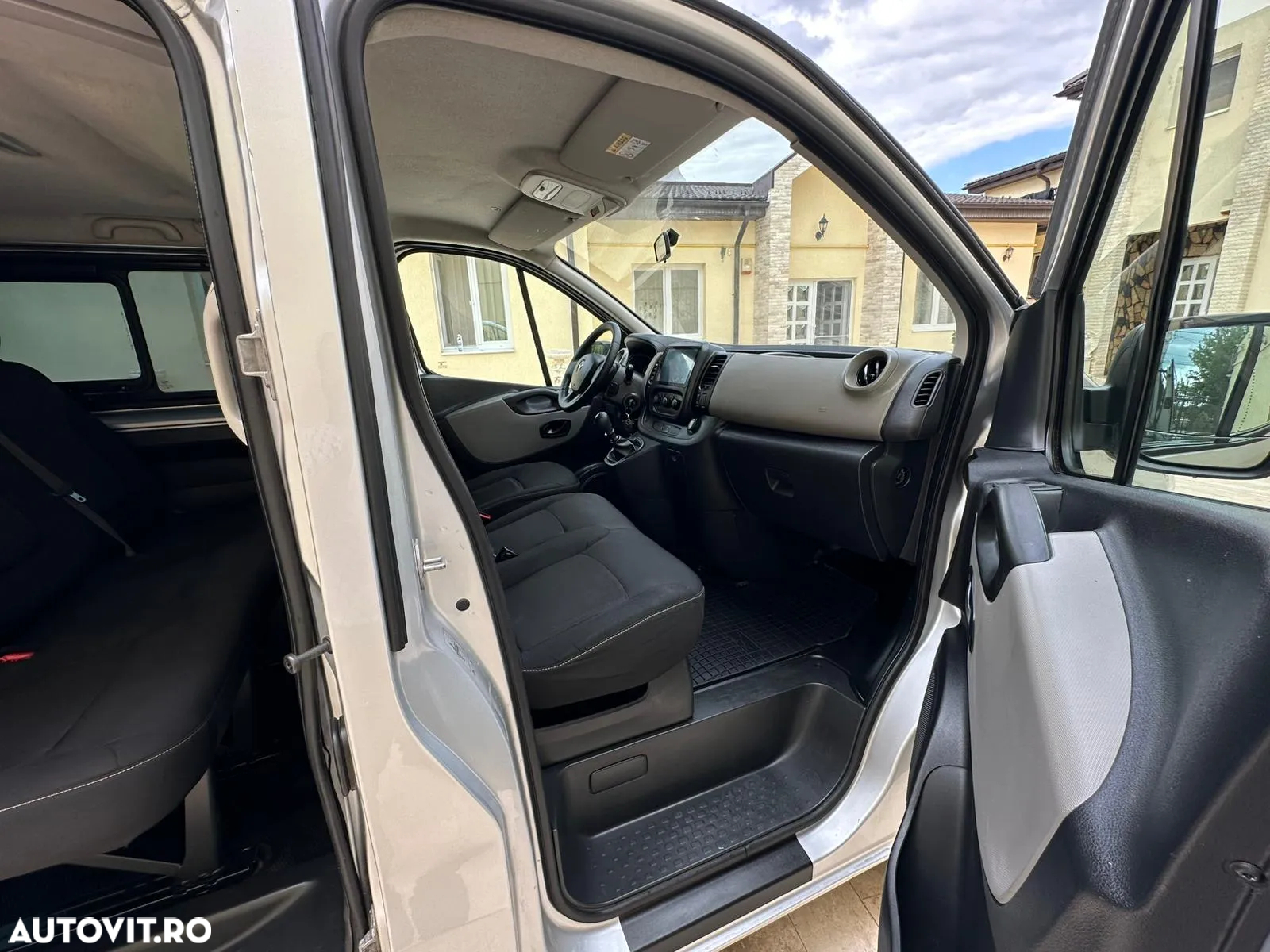 Renault Trafic - 18