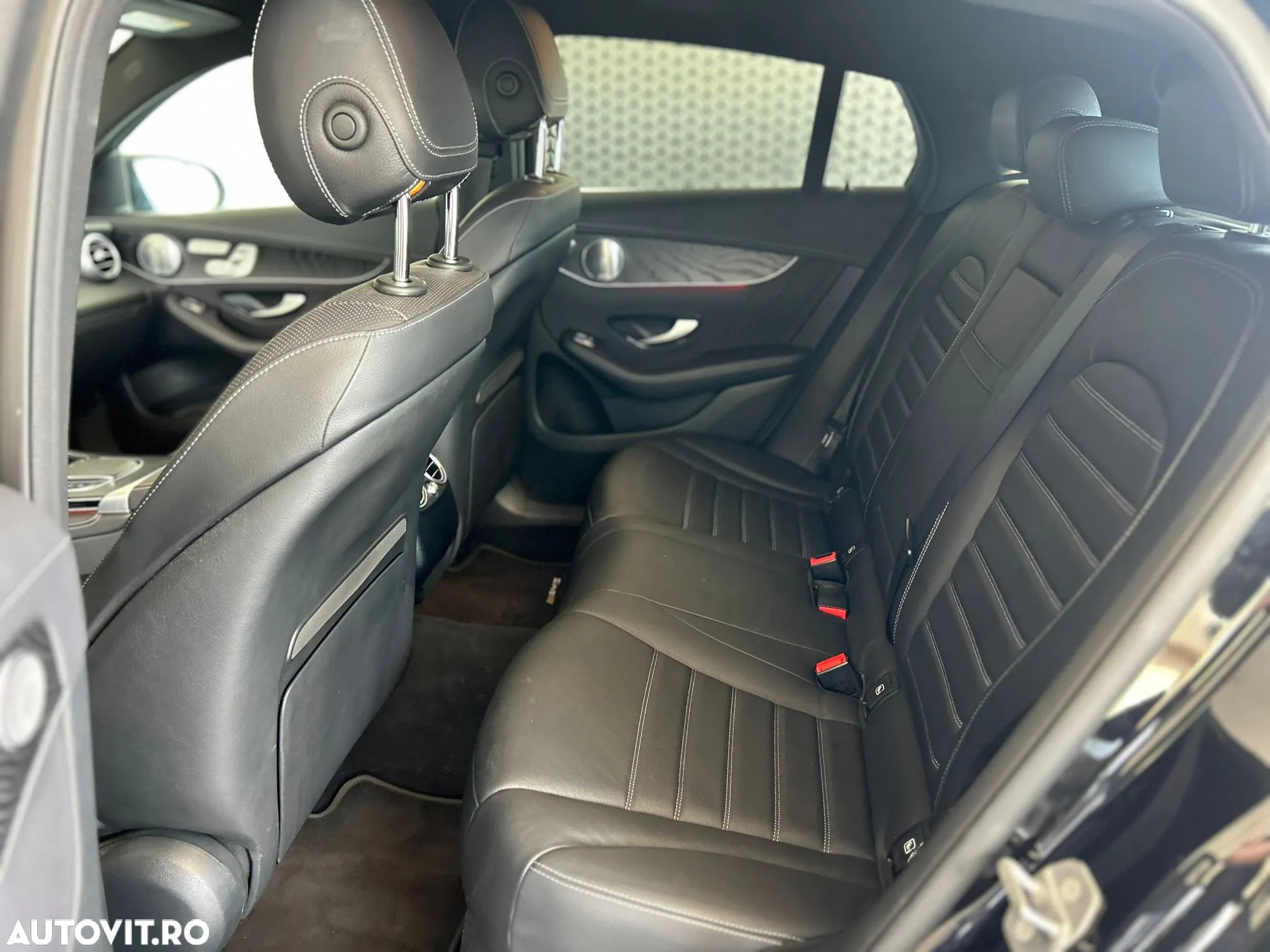 Mercedes-Benz GLC Coupe 220 d 4Matic 9G-TRONIC AMG Line - 13