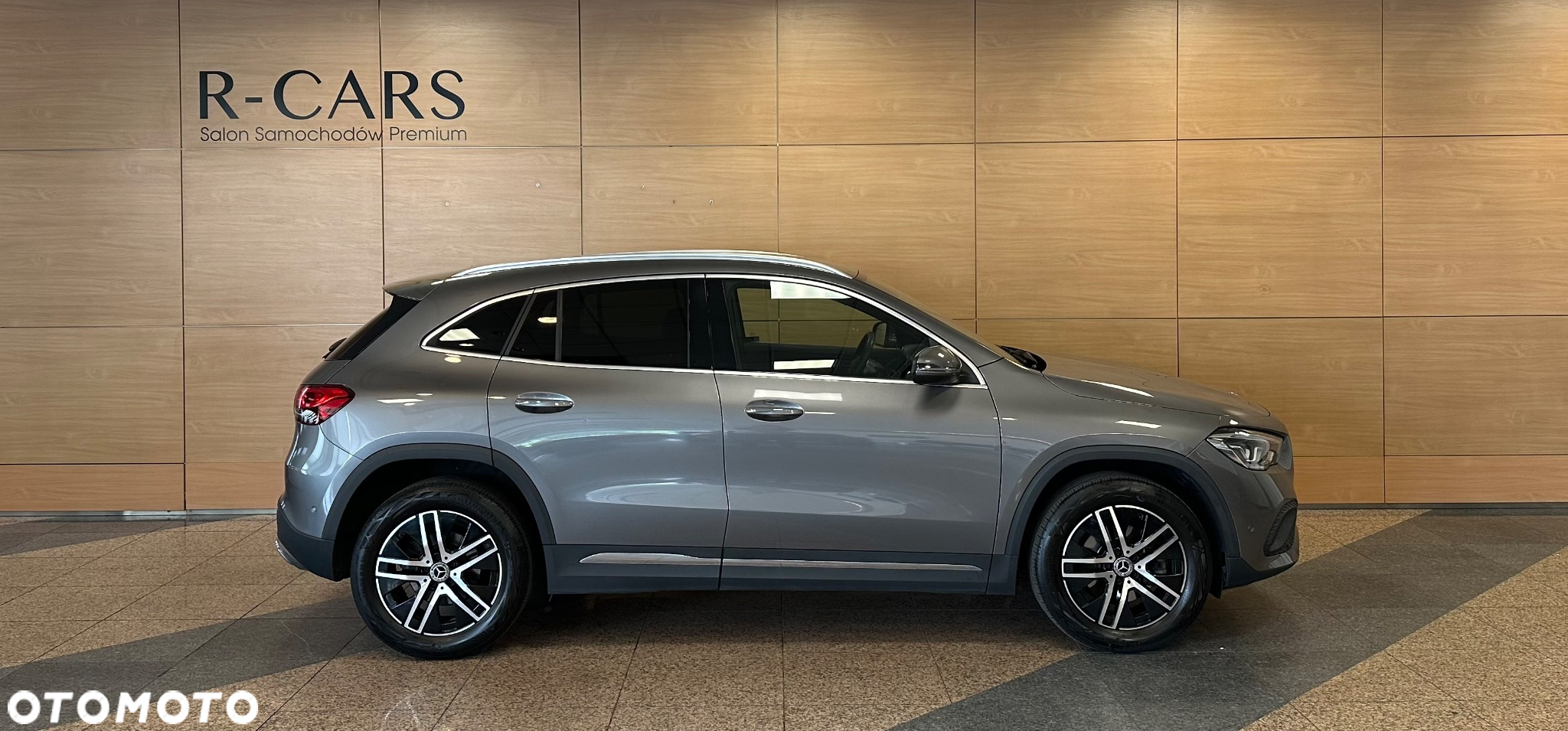 Mercedes-Benz GLA 200 d Progressive - 2