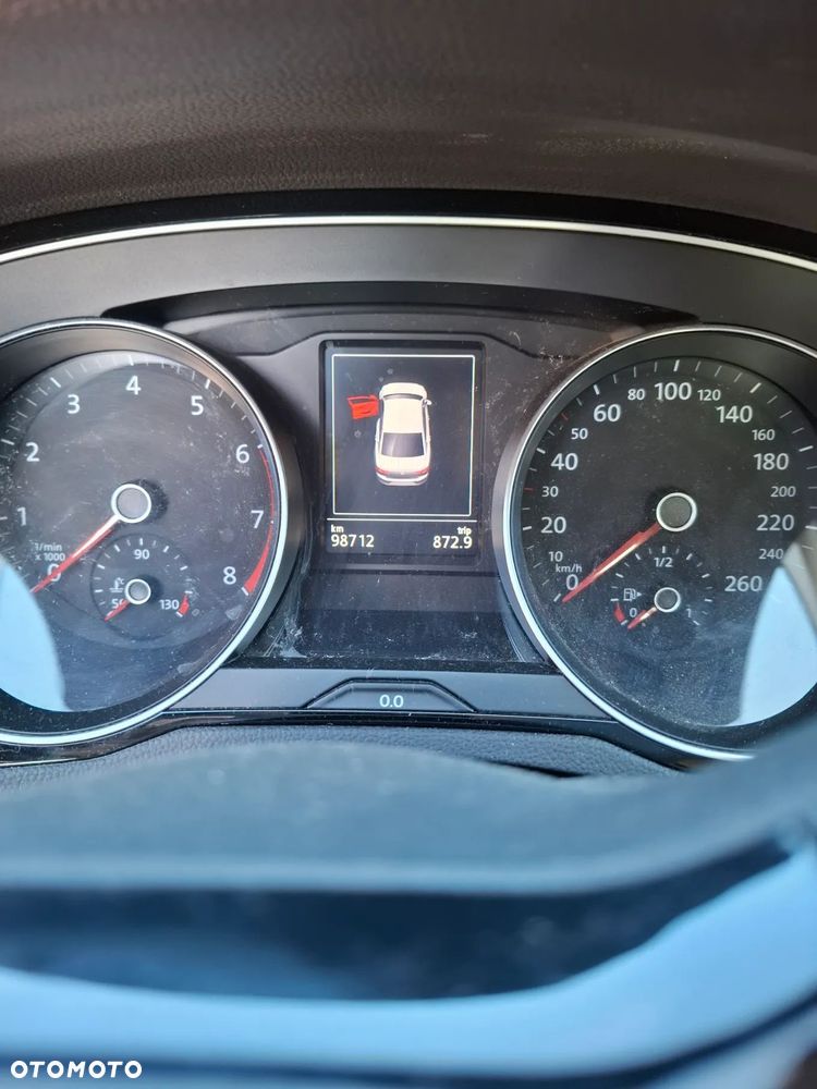 Volkswagen Passat - 6