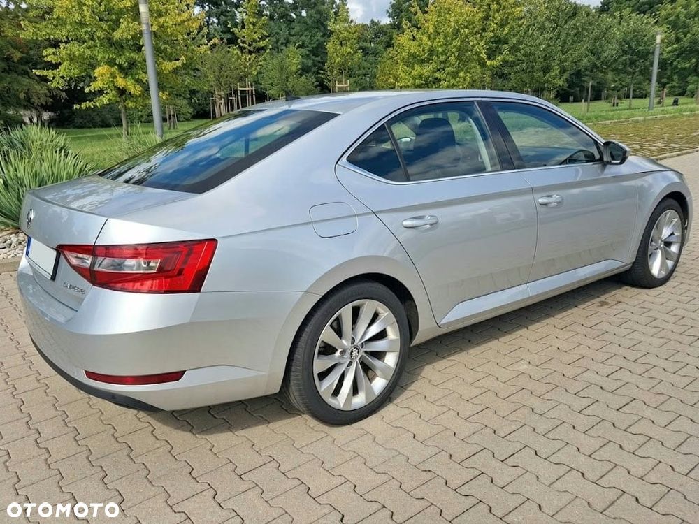 Skoda Superb 2016 photo 5