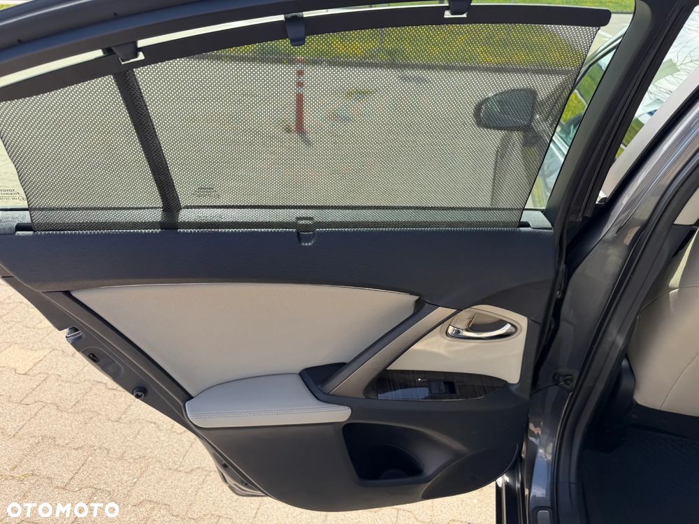 Toyota Avensis 1.8 Sol NAVI MS - 21