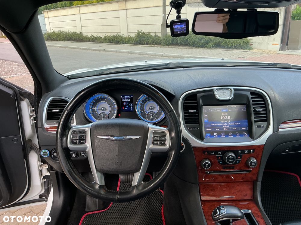 Chrysler 300 - 9
