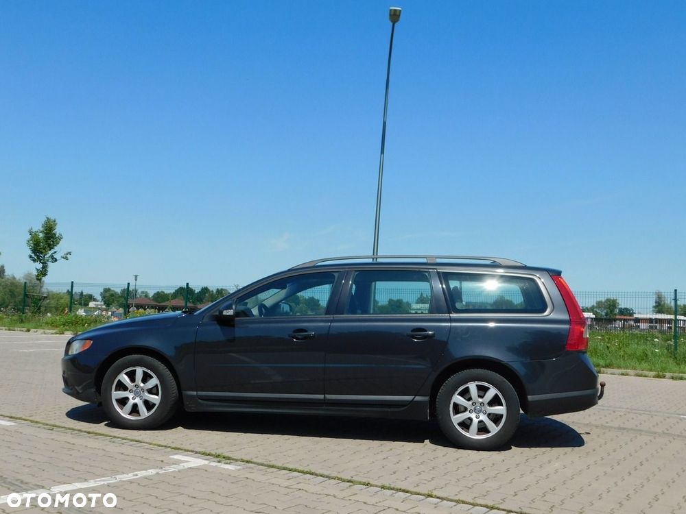 Volvo V70 2.0D Momentum - 25