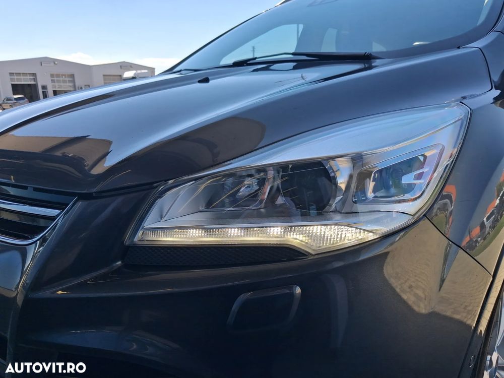 Ford Kuga - 36