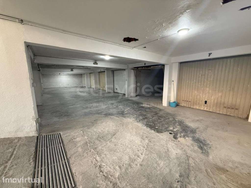 Garagem com 34.68m² no Pinhal Novo - Cascalheira - Grande imagem: 4/15