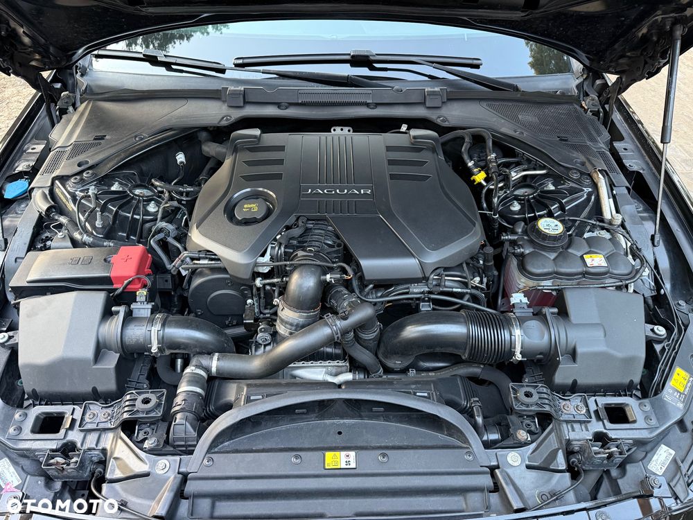 Jaguar XF 3.0 TDV6 Portfolio - 27