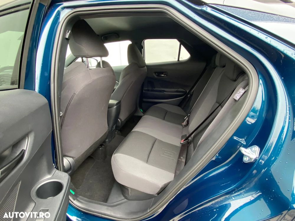 Toyota C-HR 2.0 HEV 197 CP 4x2 CVT Dynamic - 18