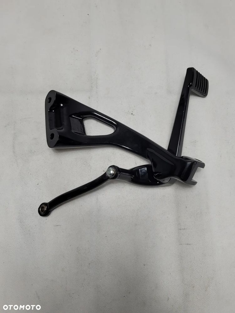 Set mocowanie podnóżka prawe Harley Davidson Milwaukee Eight 50500601 - 2