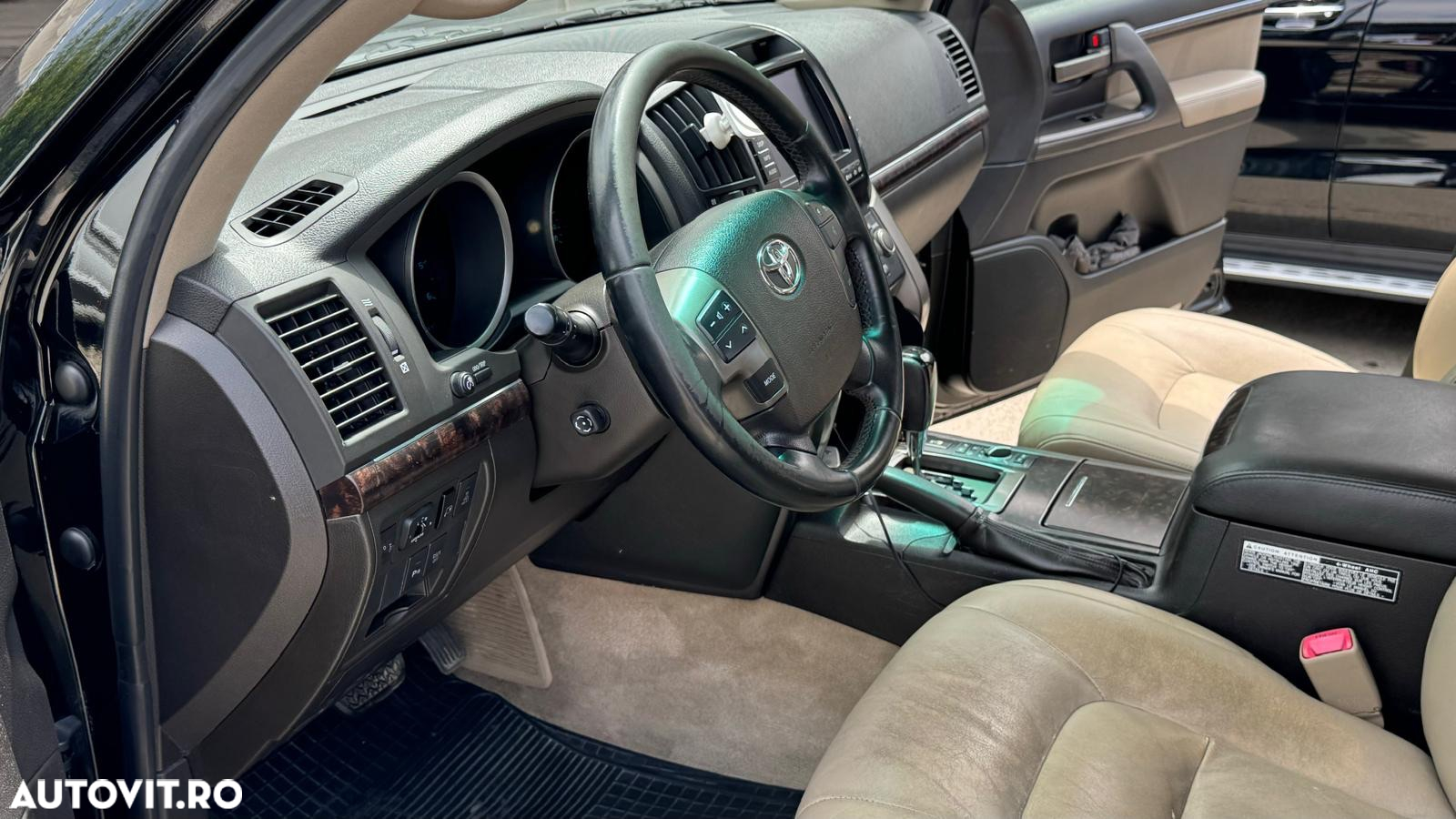 Toyota Land Cruiser V8 4.5 Aut Executive - 5