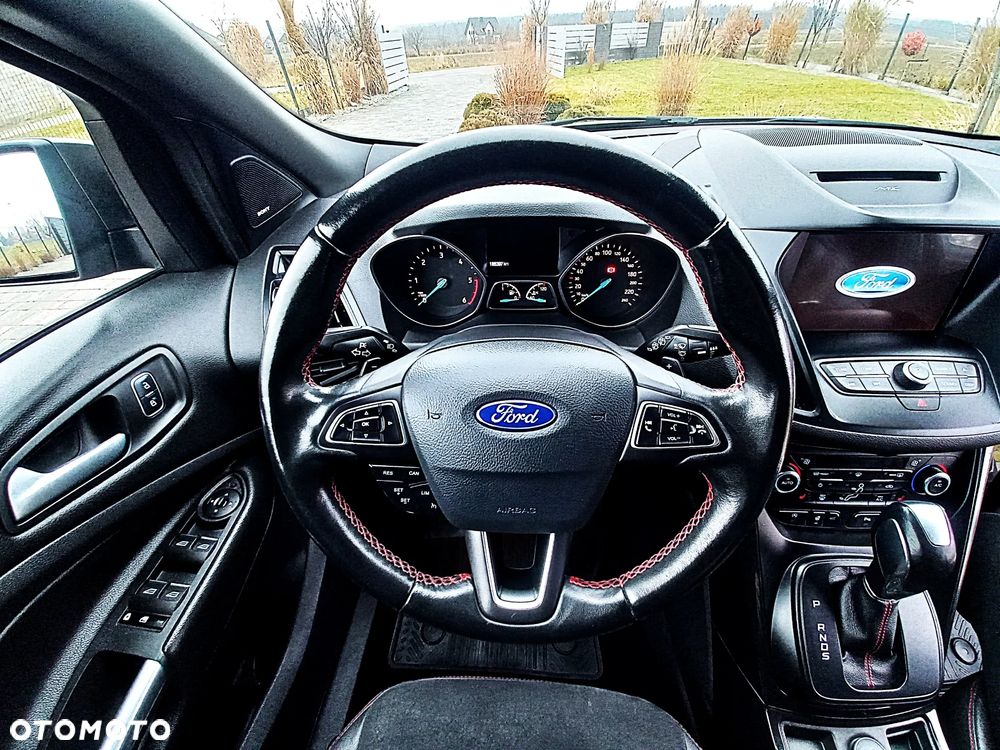 Ford Kuga 2.0 TDCi 4x4 ST-Line - 24