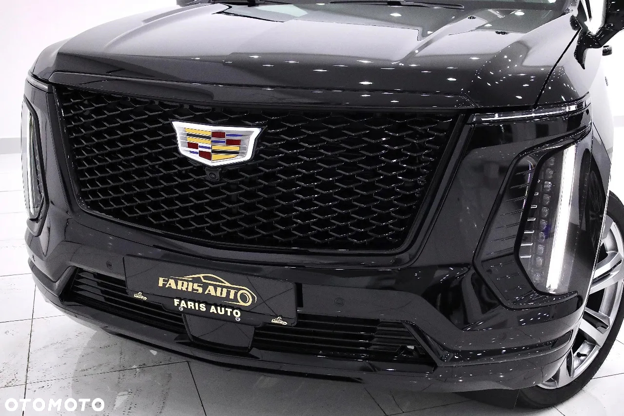 Cadillac Escalade - 17