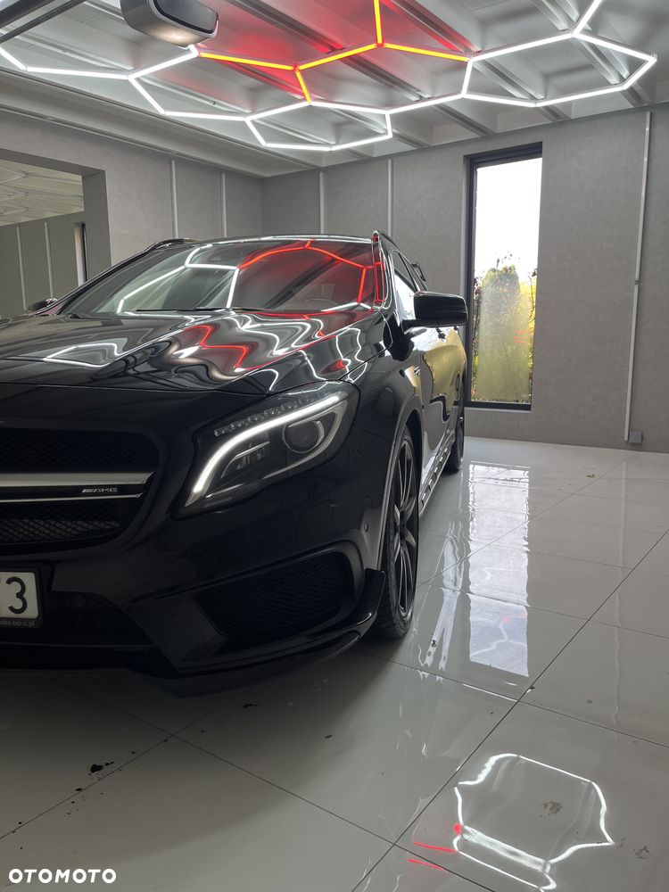 Mercedes-Benz GLA 45 AMG 4-Matic - 10