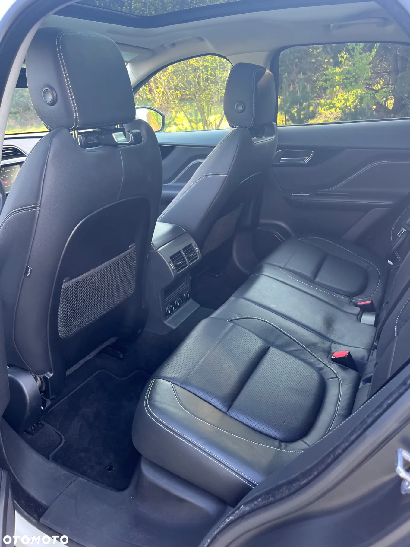 Jaguar F-Pace 2.0 i4P AWD R-Sport - 13