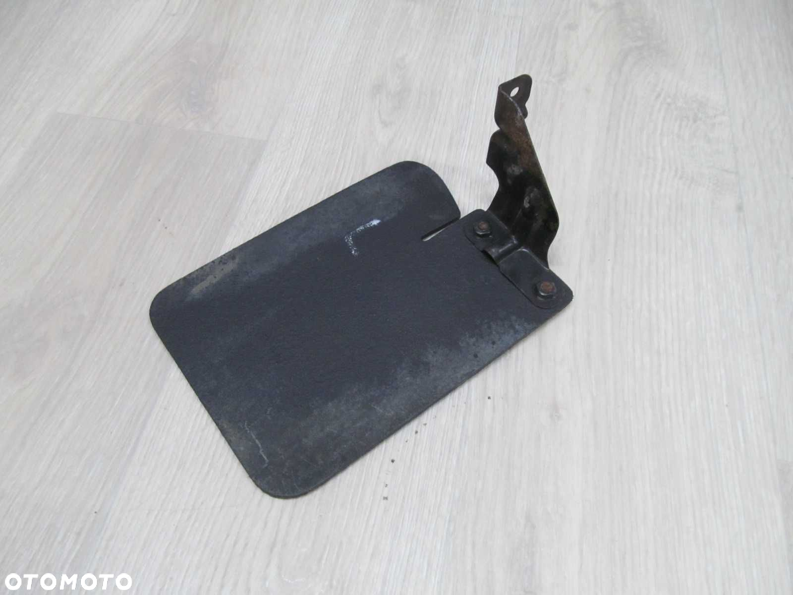 PIAGGIO PORTER HIJET PFAU 1.3 06- CHLAPACZ TYL LEWY - 2